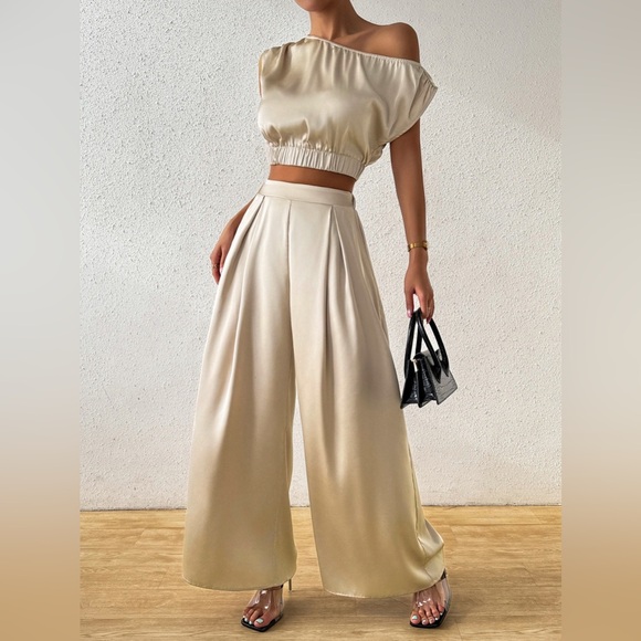 One Shoulder Short Sleeve Top and Wide Leg Pants Set - Picture 4 of 8